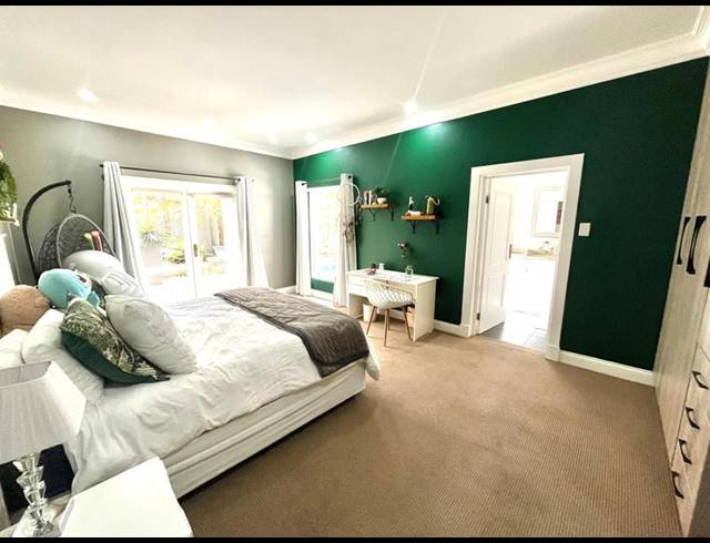 4 BEDROOM HOUSE FOR SALE IN MIDFIELD ESTATE